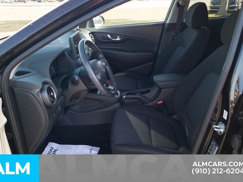 Used 2022 Hyundai Kona SEL w/ Convenience Package image 16