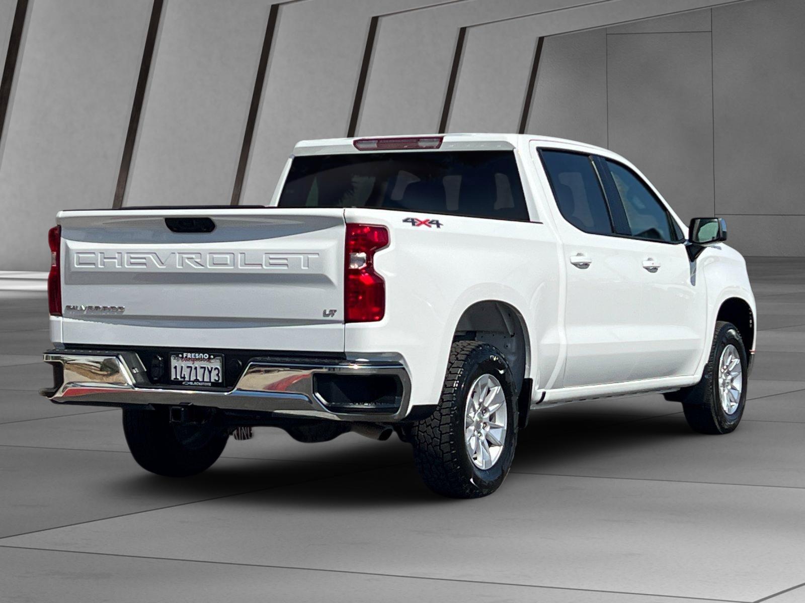 Used 2025 Chevrolet Silverado 1500 LT AWD/4WD image 4
