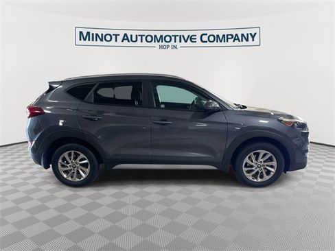 Used 2017 Hyundai Tucson SE image 9