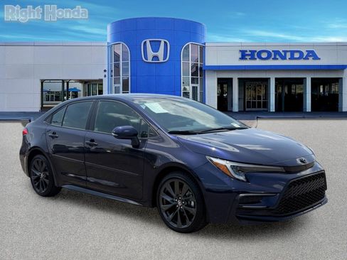 Used 2025 Toyota Corolla SE FWD image 9