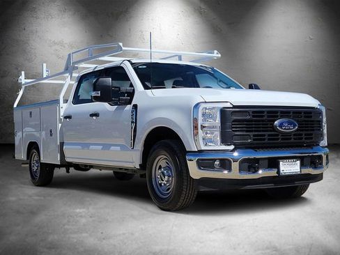 New 2026 Ford F250 XL w/ XL Chrome Package RWD image 2