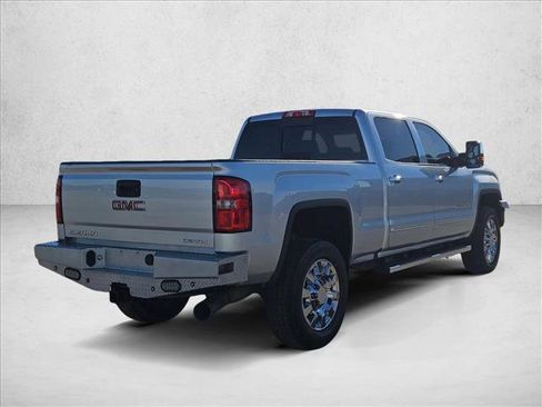 Used 2019 GMC Sierra 2500 Denali w/ Duramax Plus Package image 5