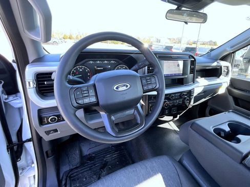 New 2026 Ford F250 XL w/ XL Chrome Package AWD/4WD image 10