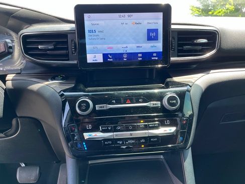 Used 2021 Ford Explorer Limited AWD/4WD image 18