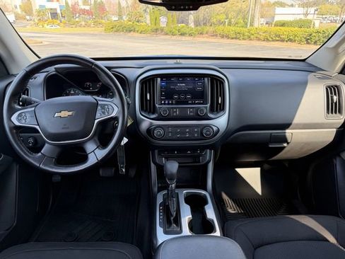 Used 2022 Chevrolet Colorado LT w/ LT Convenience Package image 20