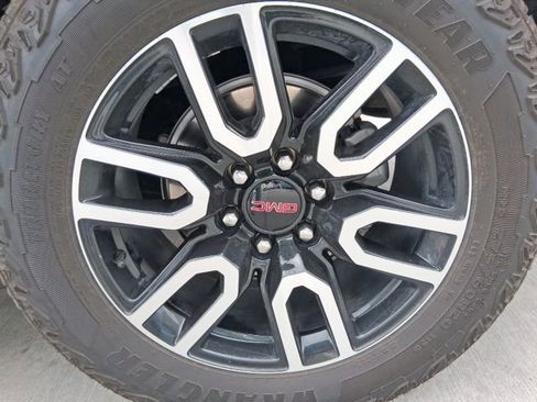 Used 2024 GMC Yukon AT4 w/ AT4 Premium Package AWD/4WD image 20