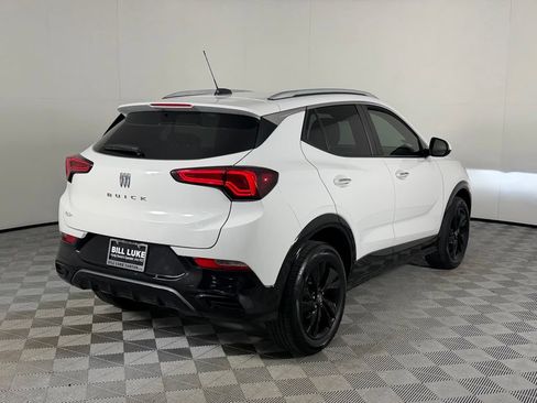 Used 2024 Buick Encore GX Sport Touring AWD/4WD image 8