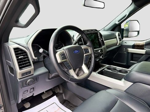 Used 2022 Ford F350 Lariat w/ Lariat Ultimate Package AWD/4WD image 9