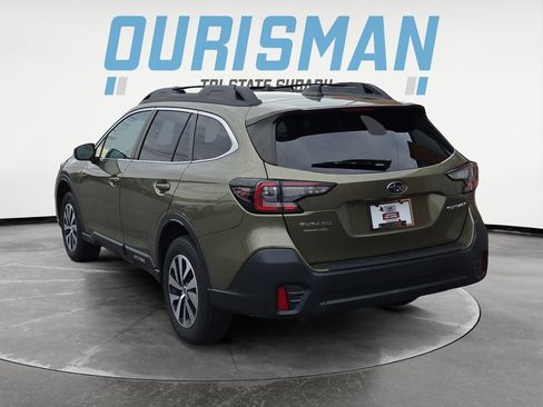 Used 2022 Subaru Outback Premium image 4