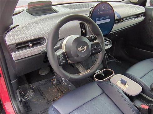 Certified 2025 MINI Cooper S image 10