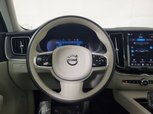 Used 2024 Volvo XC60 B5 Core w/ Protection Package Premier AWD/4WD image 18
