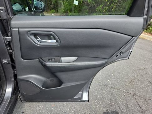 Certified 2025 Nissan Rogue SV FWD image 36