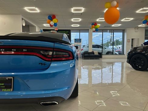 Used 2018 Dodge Charger R/T w/ Plus Group image 14