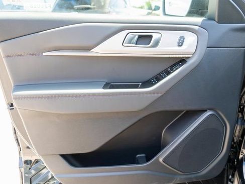 New 2026 Ford Explorer Active AWD/4WD image 11