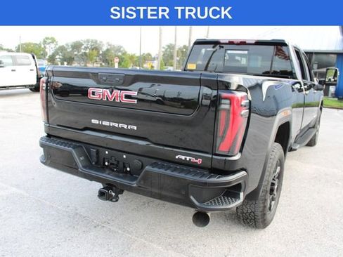 Used 2025 GMC Sierra 2500 AT4 w/ AT4 Premium Plus Package image 10