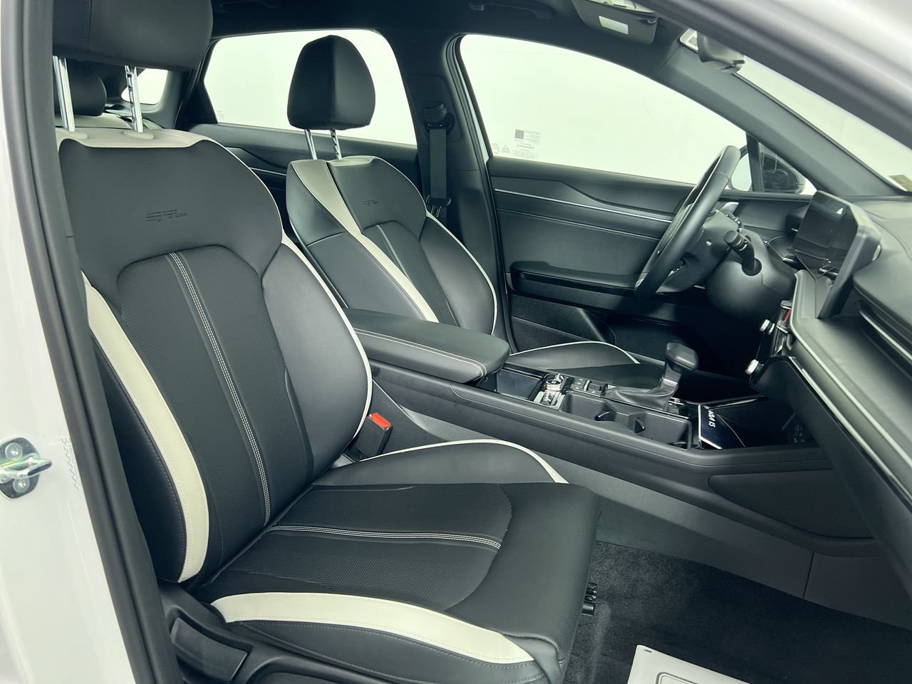 New 2026 Kia K5 GT-Line FWD image 29