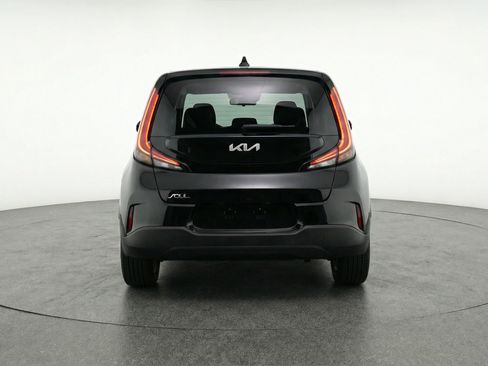 Used 2025 Kia Soul LX w/ LX Technology Package FWD image 7