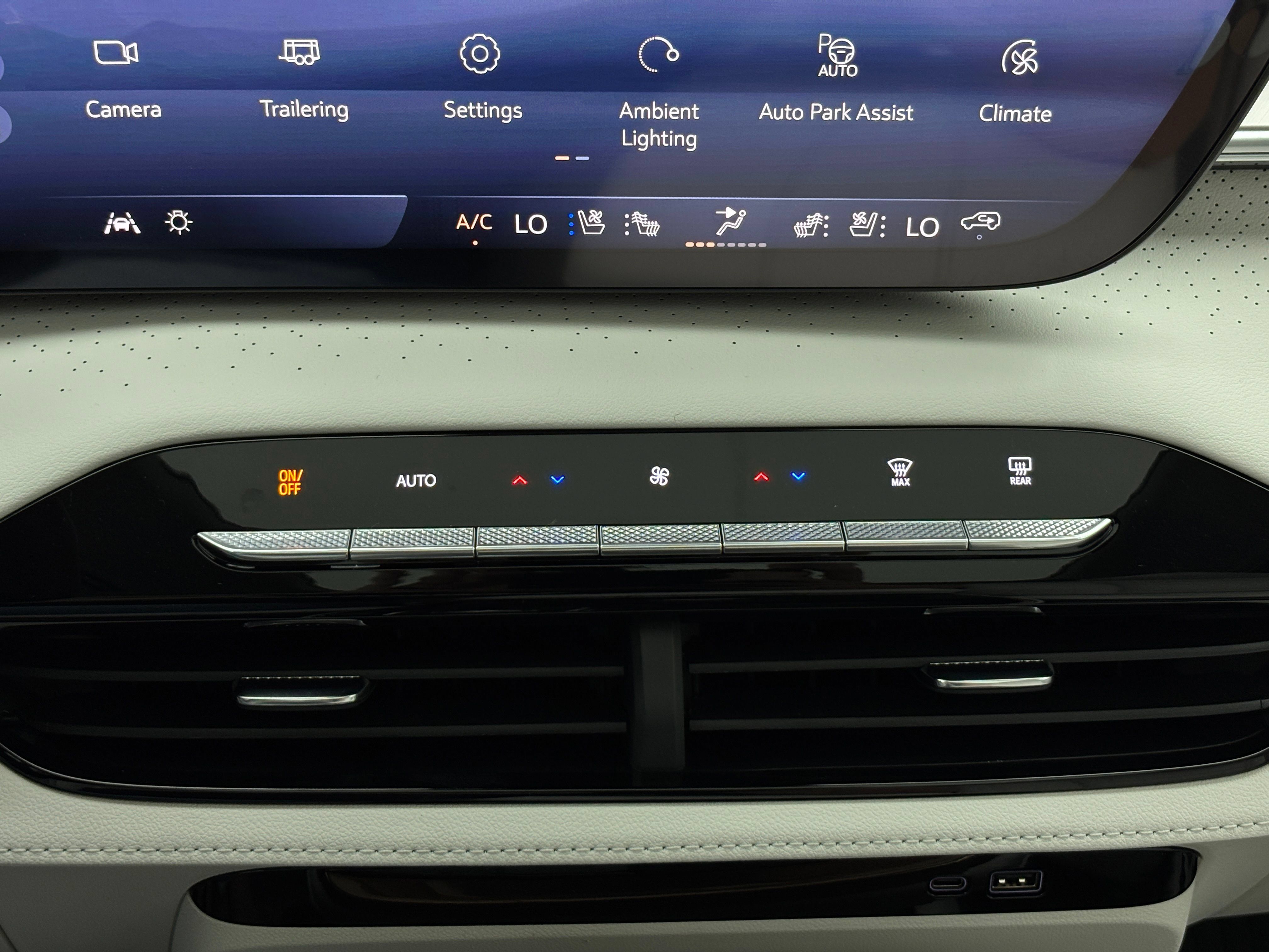 New 2026 Buick Enclave Avenir w/ Super Cruise Package AWD/4WD image 31