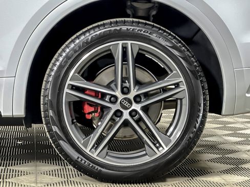 Used 2025 Audi Q5 e Premium Plus w/ Premium Plus Package image 25