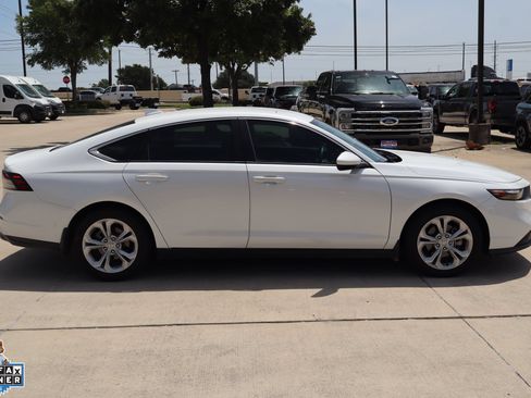 Used 2024 Honda Accord LX image 2