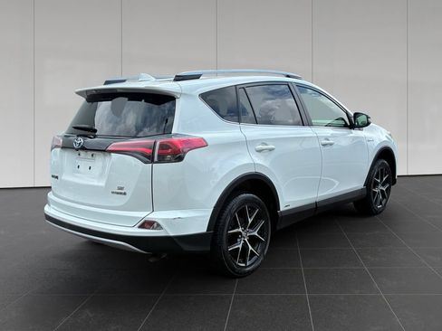 Used 2017 Toyota RAV4 SE AWD/4WD image 5