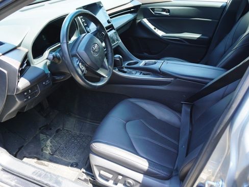 Used 2022 Toyota Avalon XLE FWD image 9
