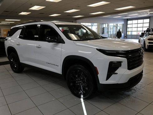 New 2026 Chevrolet Traverse LT w/ Midnight/Sport Edition image 13