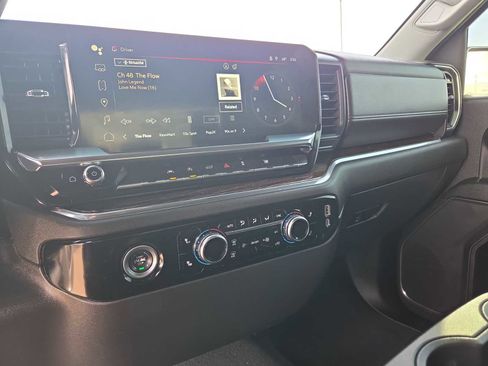 Used 2024 GMC Sierra 1500 Elevation image 21