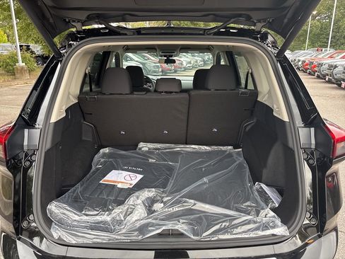 New 2026 Nissan Rogue SV image 15