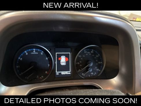 Used 2017 Toyota RAV4 XLE AWD/4WD image 9