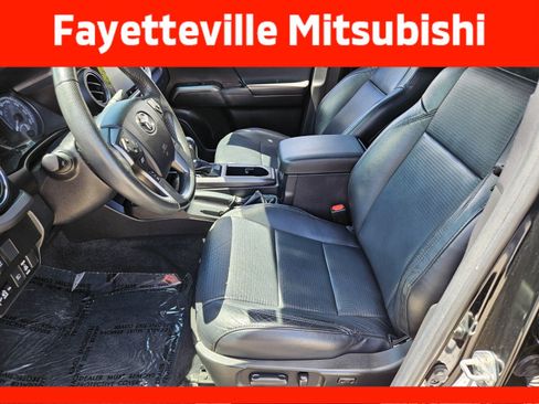 Used 2021 Toyota Tacoma TRD Sport w/ TRD Premium Sport Package AWD/4WD image 7