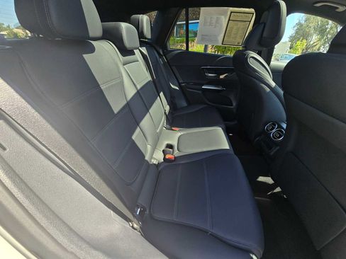 Used 2026 Mercedes-Benz GLC 300 image 14