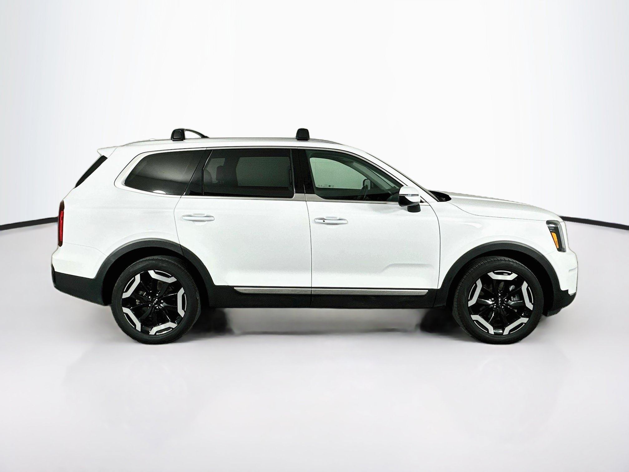 Used 2025 Kia Telluride S AWD/4WD image 10