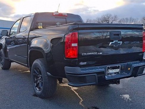 Certified 2019 Chevrolet Colorado Z71 w/ Z71 Midnight Edition image 6
