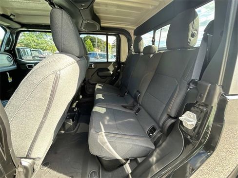 New 2025 Jeep Gladiator Sport image 5