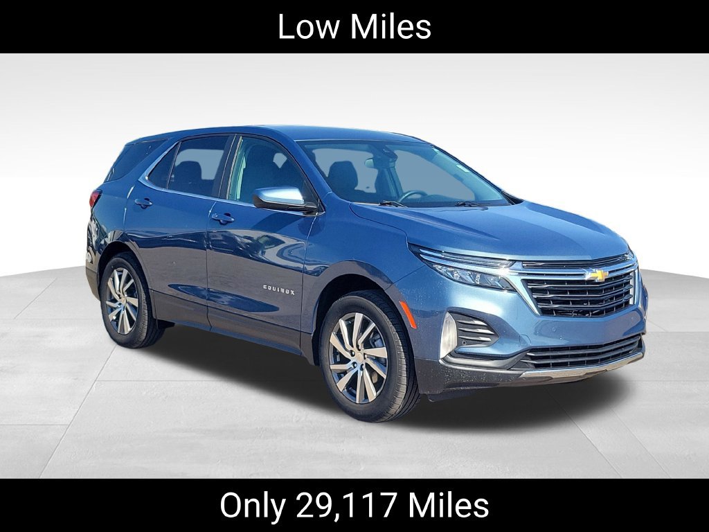 Used 2024 Chevrolet Equinox LT w/ LPO, Floor Liner Package FWD image 2