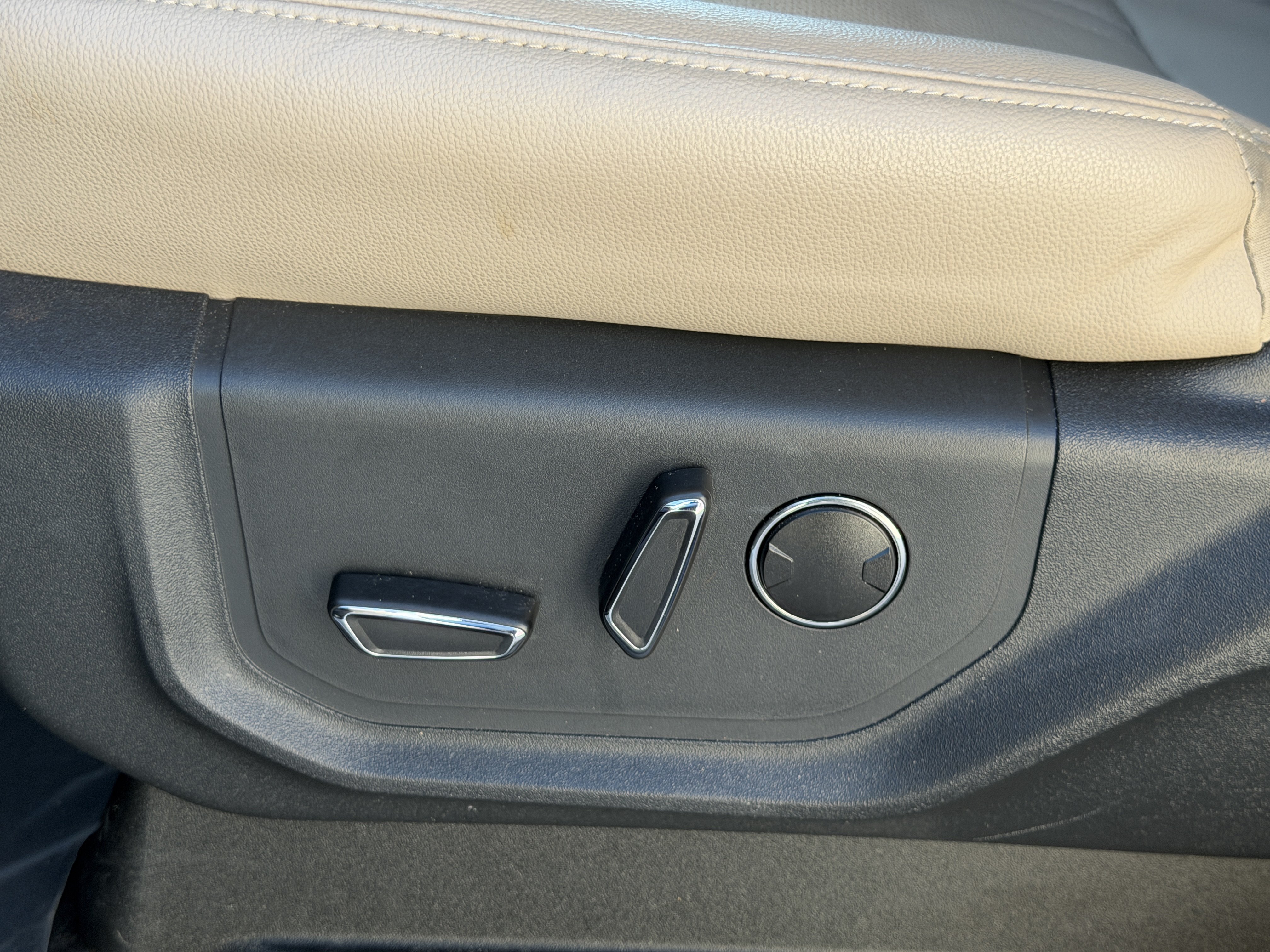 Used 2023 Ford Expedition Limited AWD/4WD image 20