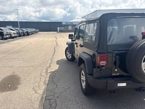 Used 2016 Jeep Wrangler Unlimited Sport w/ Trailer Tow Group AWD/4WD image 5