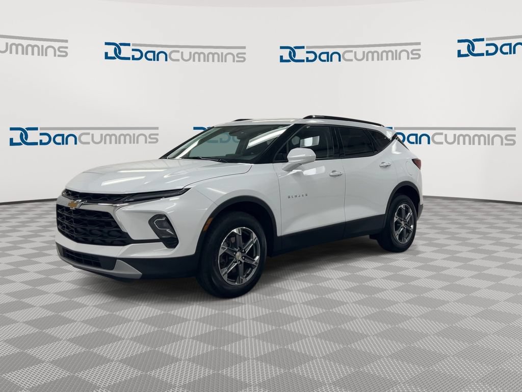 Used 2024 Chevrolet Blazer LT w/ Convenience Package FWD image 4