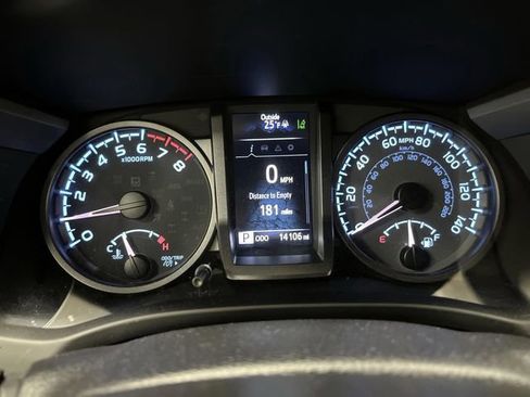 Used 2023 Toyota Tacoma TRD Sport image 15