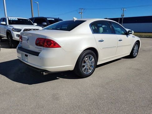 Used 2011 Buick Lucerne CXL image 6
