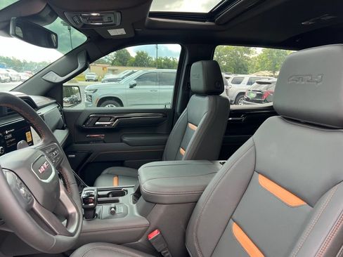 New 2026 GMC Sierra 1500 AT4 w/ AT4 Premium Package AWD/4WD image 10