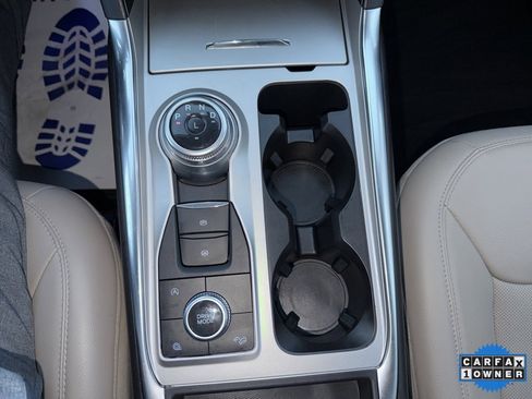 Certified 2024 Ford Explorer Limited image 24