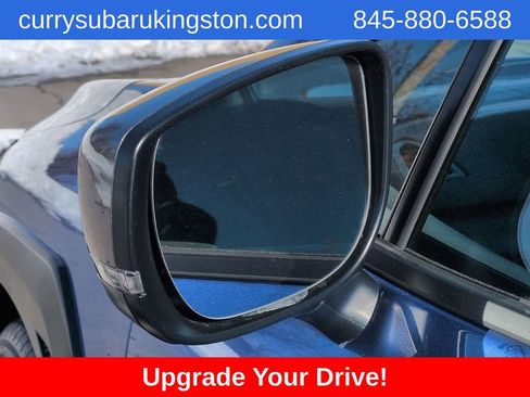 Used 2025 Subaru Crosstrek 2.0i Premium image 11