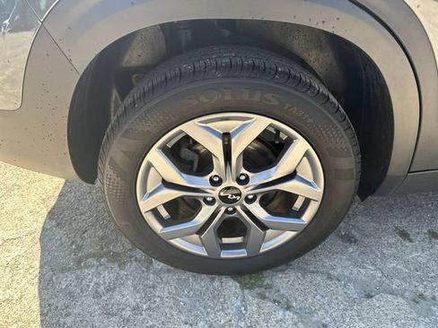 Used 2024 Kia Seltos S AWD/4WD image 45
