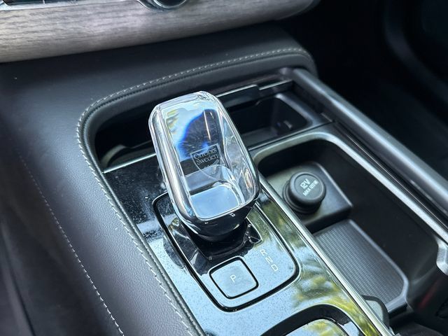 Certified 2023 Volvo XC90 B6 Ultimate w/ Protection Package Premier AWD/4WD image 17
