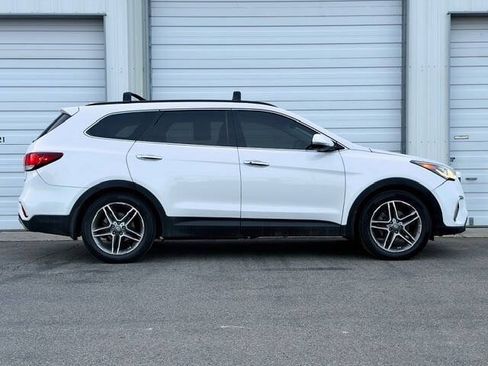 Used 2018 Hyundai Santa Fe AWD w/ SE Ultimate Tech Package 03 image 4