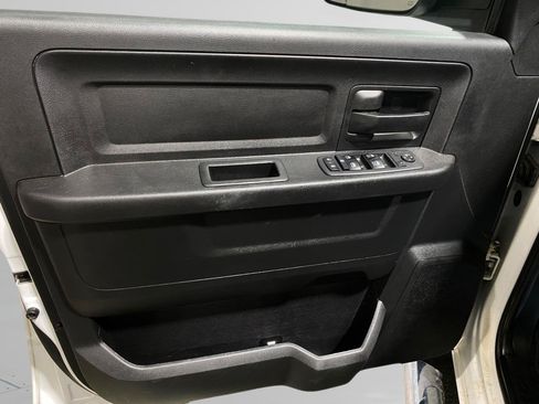 Used 2017 RAM 2500 Tradesman w/ Chrome Appearance Group AWD/4WD image 6