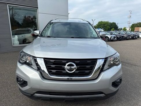 Used 2019 Nissan Pathfinder SV AWD/4WD image 3