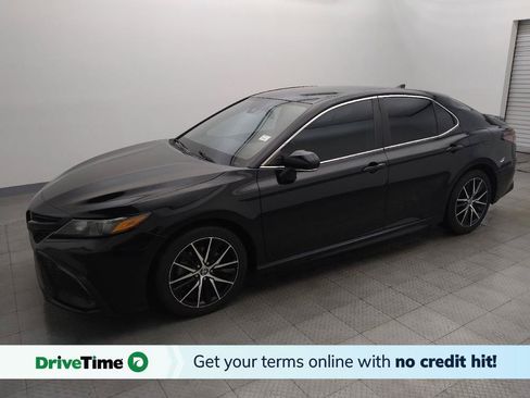 Used 2022 Toyota Camry SE w/ Convenience Package FWD image 1